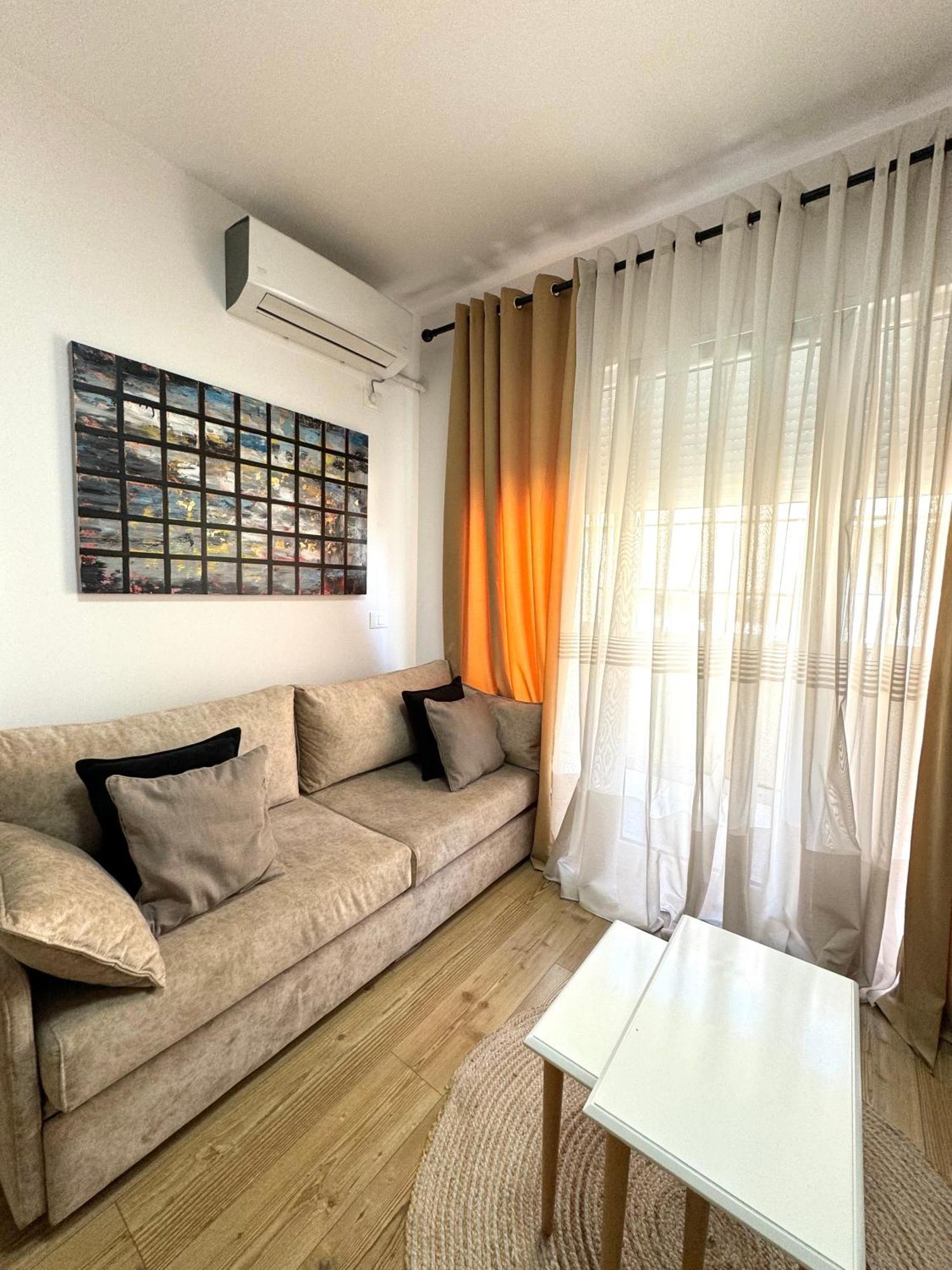 Apartment In The Heart Of Old Bazaar, Tirana - Hana Apartments Exterior foto